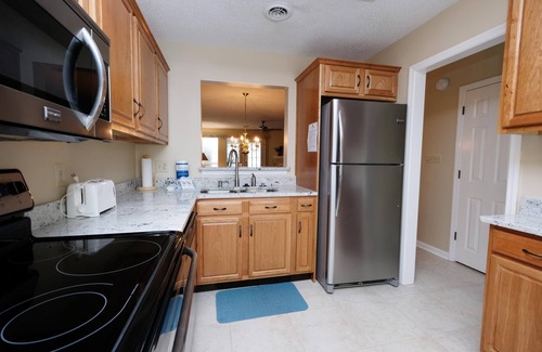 Pawleys Island Villa | Sip, Stay, Stargaze Emerald Green 2BR 2BA