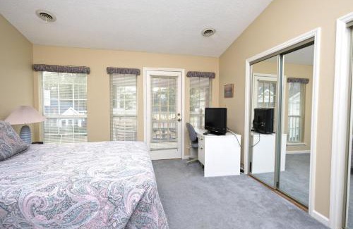 Pawleys Island House | Sip, Stay, Stargaze Emerald Green 2BR 2BA