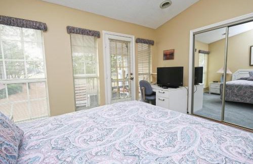 Pawleys Island House | Sip, Stay, Stargaze Emerald Green 2BR 2BA