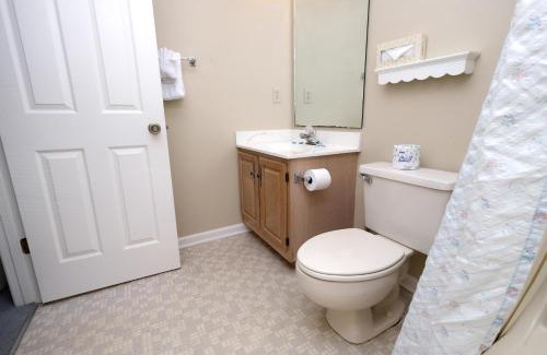 Pawleys Island House | Sip, Stay, Stargaze Emerald Green 2BR 2BA