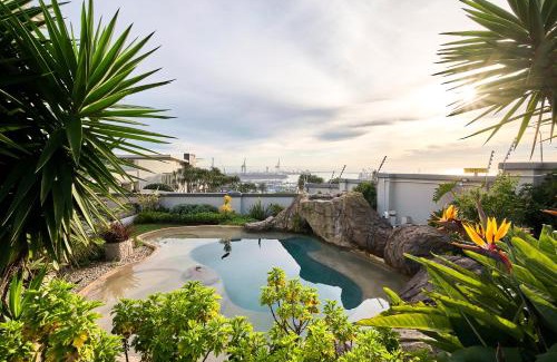 Humewood Bed & Breakfast | Sir Roys at the Sea