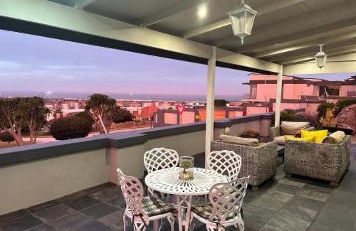 Humewood Bed & Breakfast | Sir Roys at the Sea