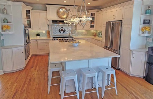 Osbornsville House | Sirena Sanctuary - Luxury 6BR Beach House With Pool & Hot Tub Mantoloking