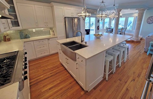 Osbornsville House | Sirena Sanctuary - Luxury 6BR Beach House With Pool & Hot Tub Mantoloking