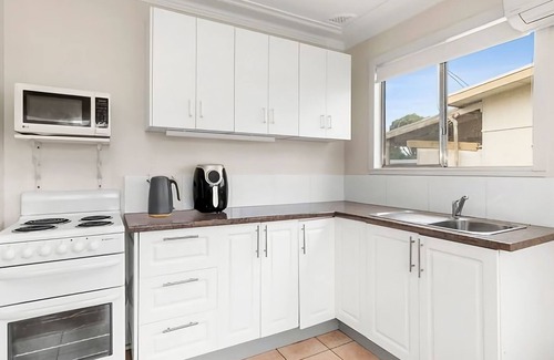 Batemans Bay House | Siris at The Bay - walk to the beach