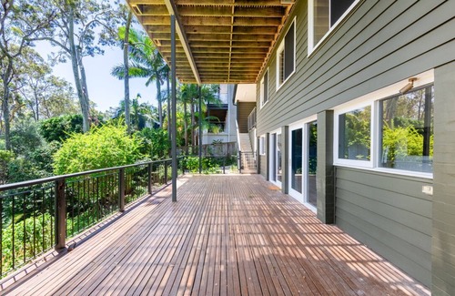 Avalon Beach House | Sirius above Clareville Beach