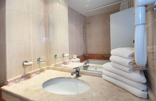Saints Constantine and Helena Hotel | Sirius Beach Hotel & SPA