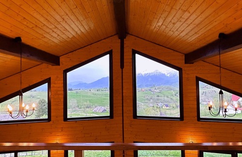 Sirnea Ski Chalet | Sirnea Chalet, Spectacular Cabin in Piatra Craiului National Park