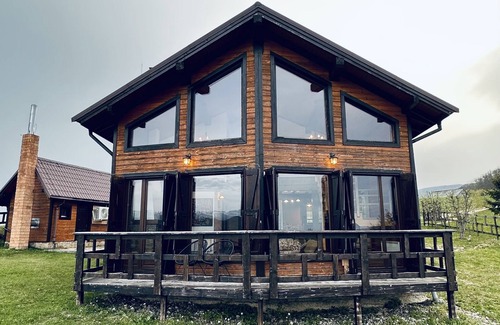 Sirnea Ski Chalet | Sirnea Chalet, Spectacular Cabin in Piatra Craiului National Park