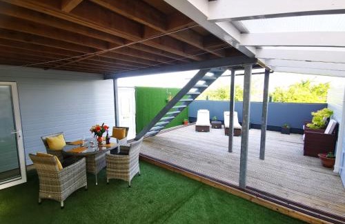 Llanelli Apartment | Sister's Studio