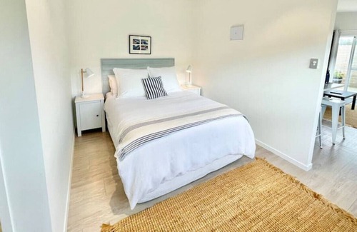 Blackpool House | Sit back and relax in our secluded Sailor’s Cottage.