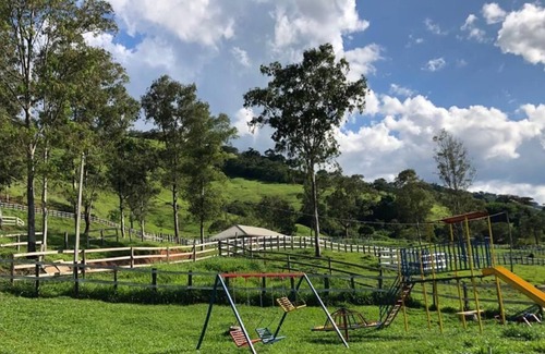 Pirangucu House | SITE RANCHO FUNDO