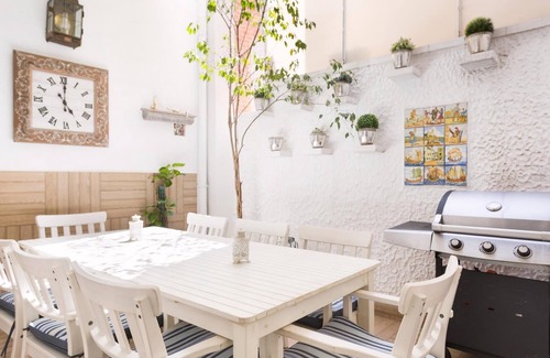 Sitges Town Center Cottage | Sitges Spaces Beach House- 4 Bedroom/3 bathroom/Jacuzzi- Sleeps up to 9