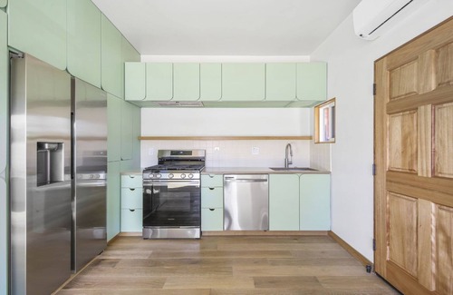 Sunset Junction House | SITU Hamilton - Silverlake
