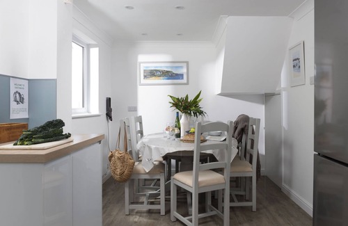 Porthtowan House | Situated only sixty meters from the Blue Flag sandy beach in the charming coastal village of Porthto