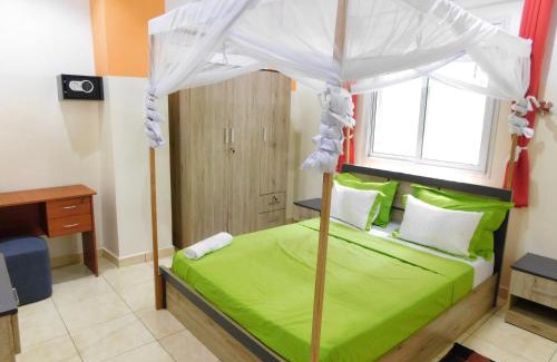 Antsiranana Apartment | Situation STABLE à MADAGASCAR Villa Louis propose 25euros le T2 à 35euros le T3 MeublésToutConfort Centre-Ville DIEGO-SUAREZ au Nord