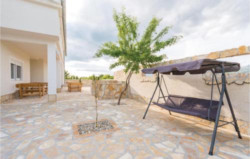 Bilisane House | Six-Bedroom Holiday Home In Bilisane