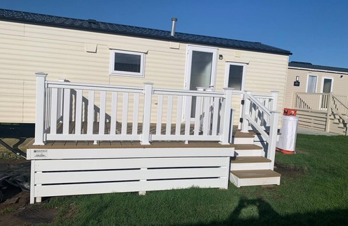 Selsey House | Six berth family caravan on West Sands, Selsey
