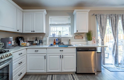 Lithia Springs House | Six Flags Vacation Home