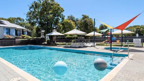 Broadwater House | Sixteen at Cape View Escapes