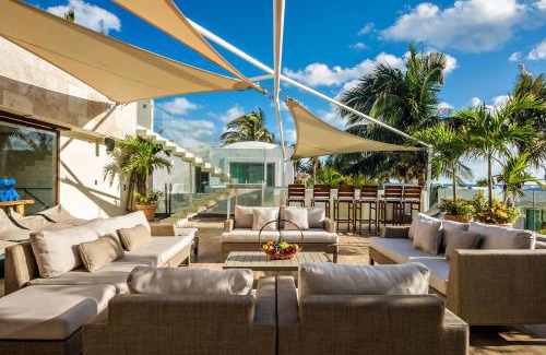 Playacar Fase I Villa | Sixteen bedrooms villa in Playa del Carmen