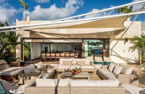 Playacar Fase I Villa | Sixteen bedrooms villa in Playa del Carmen