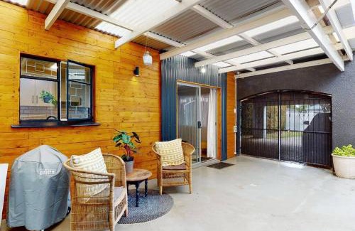 Walmer Apartment | Sixty-Five: Stylish guest suite