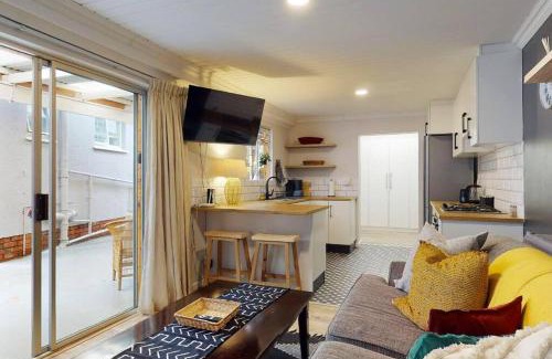Walmer Apartment | Sixty-Five: Stylish guest suite