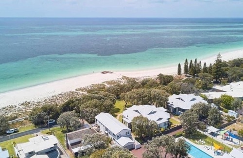Broadwater Villa | SixtySix at Cape View