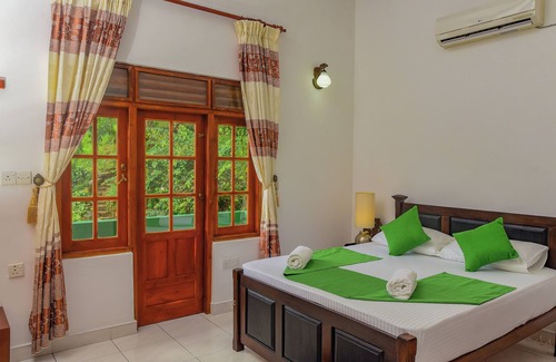 Thotagamuwa Hotel | Siyonra Bungalow