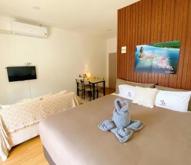 Patong Hotel | SJ Beach House Patong