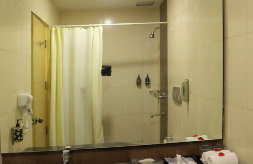 Sahibabad Hotel | SK KLYDE GRAND HOTEL