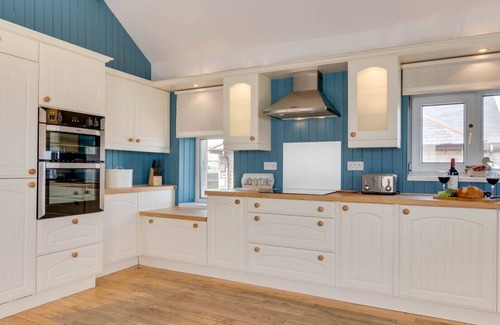 Cresswell House | Skears Cottage - Three Bedroom House, Sleeps 5