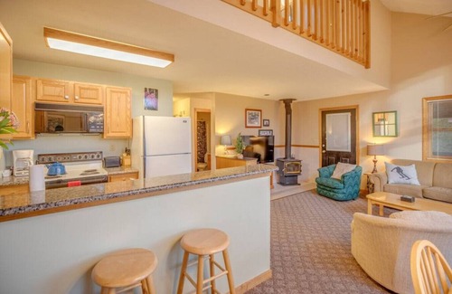 Woodstock House | Ski and Golf Retreat w/Amenities