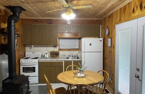 Greater Madawaska Ski Chalet | Ski and Lakeside Chalet with hot tub