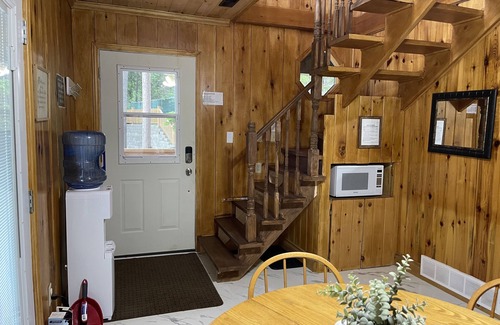 Greater Madawaska Ski Chalet | Ski and Lakeside Chalet with hot tub