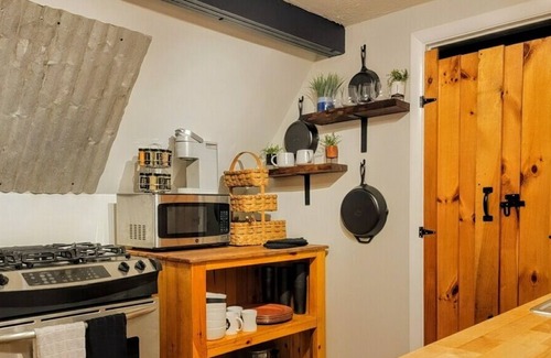 Bethlehem Cottage | Ski Bethlehem A-Frame with River Access Bring Dogs! <New>