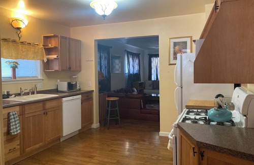 Kellogg House | Ski & bike in comfort & convenience on Kellogg’s sunny side