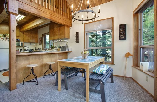 Snoqualmie Pass Ski Chalet | Ski chalet with mountain views.