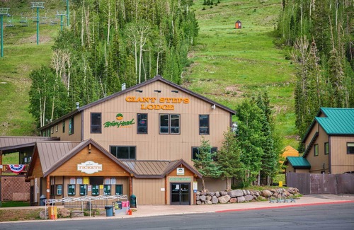 Brian Head Apartment | Ski Condo in Chalet Village at Brian Head!