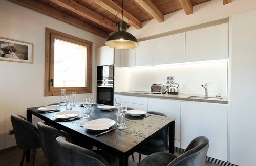 Saint-Martin-de-Belleville Ski Chalet | Ski-In/Ski-Out Chalet Pomme de Pin with Sauna, WiFi, and Covered Parking