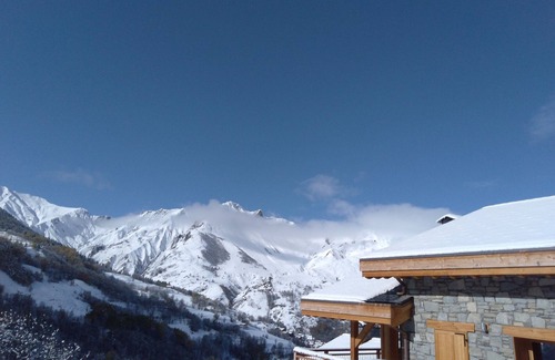 Saint-Martin-de-Belleville Ski Chalet | Ski-In/Ski-Out Chalet Pomme de Pin with Sauna, WiFi, and Covered Parking