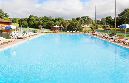 Wisconsin Dells Cottage | Ski/Golf @ Christmas Mountain Village, Wisconsin Dells