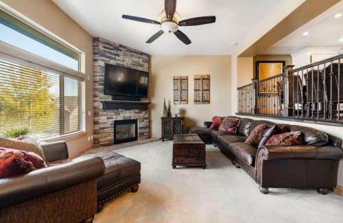 Bear Hollow Village House | Ski Haven Elegant Townhome with Private Hot Tub