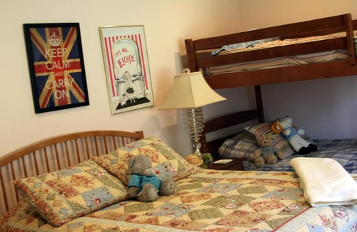 Stowe Hollow House | Ski Hills are only minutes away