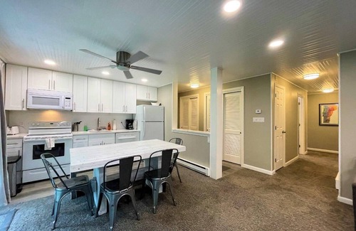 Bromley Mountain Condo | Ski home to this Bennington House condo