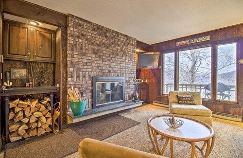 Killington House | Ski-In and Ski-Out Pico Mountain Townhome with Fireplace