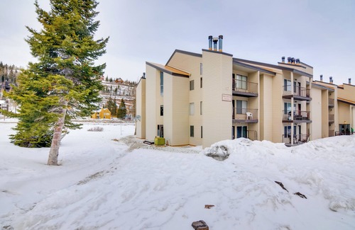 Brian Head Apartment | Ski-in/out Condo w/Hot Tub Access in Brian Head!
