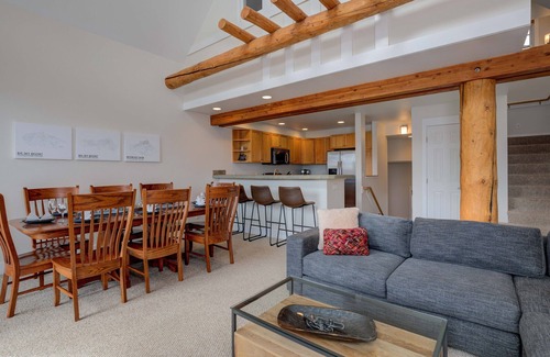 Saddle Ridge House | Ski in/out =more ski time ~Private HotTub ~Amazing Views ~at SaddleRidge A2