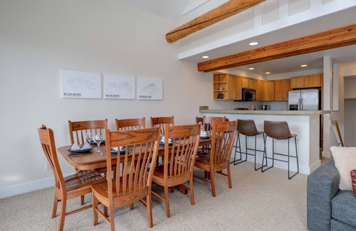Saddle Ridge House | Ski in/out =more ski time ~Private HotTub ~Amazing Views ~at SaddleRidge A2